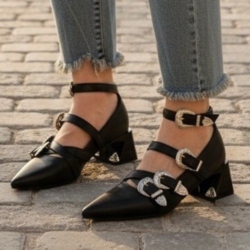 Guanghuiyuzu Black Pointed Toe Buckle Strappy Block Heels‎ Women's Size 35